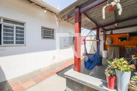 Casa à venda com 100m², 2 quartos e 4 vagasÁrea externa 
