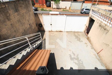 Casa à venda com 100m², 2 quartos e 4 vagasÁrea externa 