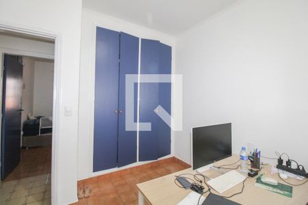 Casa à venda com 100m², 2 quartos e 4 vagasEscritório