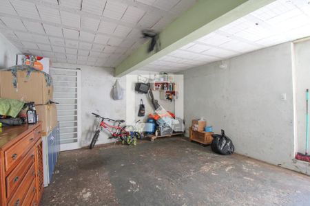 Casa à venda com 100m², 2 quartos e 4 vagasÁrea externa  