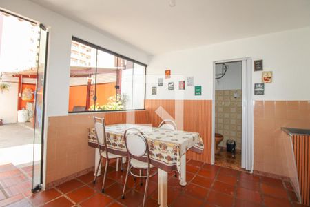 Casa à venda com 100m², 2 quartos e 4 vagasCopa