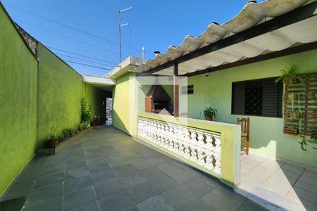 Casa à venda com 360m², 3 quartos e 1 vaga Casa à venda com 360m², 3 quartos e 1 vagaVaranda