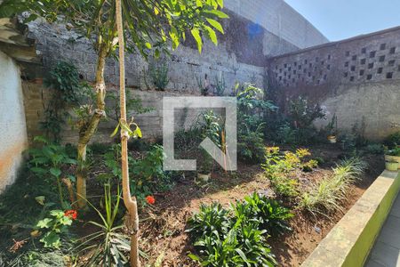 Casa à venda com 360m², 3 quartos e 1 vaga Casa à venda com 360m², 3 quartos e 1 vagaQuintal