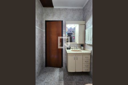 Casa à venda com 360m², 3 quartos e 1 vaga Casa à venda com 360m², 3 quartos e 1 vagaBanheiro