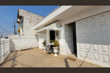 Casa à venda com 150m², 2 quartos e 2 vagasFachada