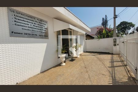 Casa à venda com 150m², 2 quartos e 2 vagasFachada