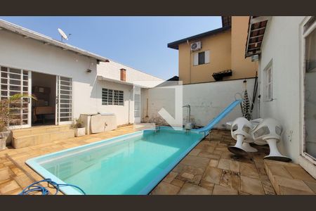 Casa à venda com 150m², 2 quartos e 2 vagasPiscina