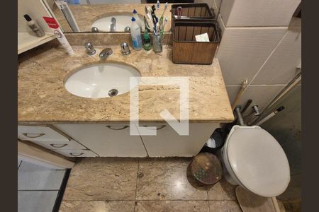 Apartamento à venda com 90m², 3 quartos e 2 vagas Apartamento à venda com 90m², 3 quartos e 2 vagasBanheiro Social