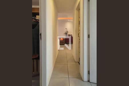 Apartamento à venda com 90m², 3 quartos e 2 vagas Apartamento à venda com 90m², 3 quartos e 2 vagasCorredor