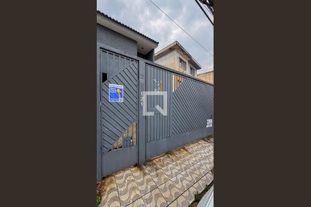 Casa à venda com 145m², 3 quartos e 2 vagas Casa à venda com 145m², 3 quartos e 2 vagasFachada