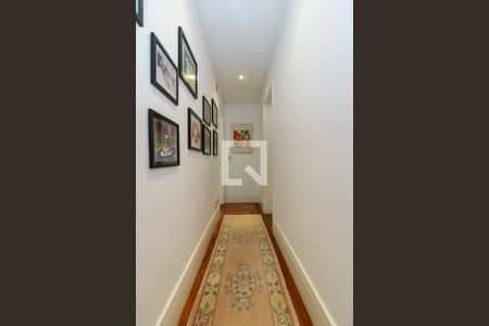 Apartamento à venda com 151m², 2 quartos e 2 vagasCorredor