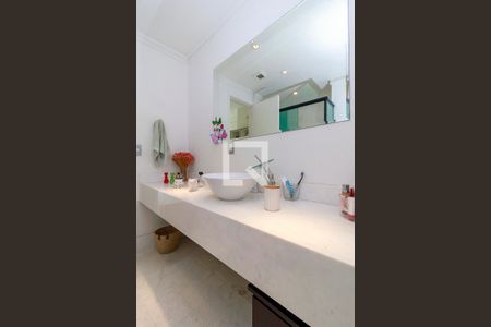 Apartamento à venda com 151m², 2 quartos e 2 vagasSuíte 1 - Banheiro