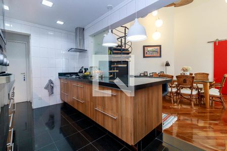 Apartamento à venda com 151m², 2 quartos e 2 vagasCozinha