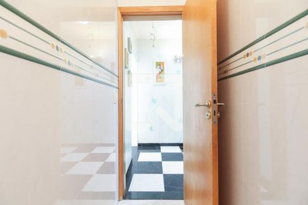 Casa à venda com 180m², 2 quartos e 3 vagas Casa à venda com 180m², 2 quartos e 3 vagasBanheiro Social