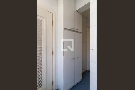 Apartamento à venda com 127m², 3 quartos e 2 vagas Apartamento à venda com 127m², 3 quartos e 2 vagasÁrea de Serviço