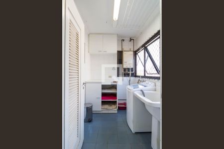 Apartamento à venda com 127m², 3 quartos e 2 vagas Apartamento à venda com 127m², 3 quartos e 2 vagasÁrea de Serviço