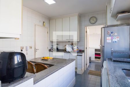 Apartamento à venda com 127m², 3 quartos e 2 vagas Apartamento à venda com 127m², 3 quartos e 2 vagasCozinha