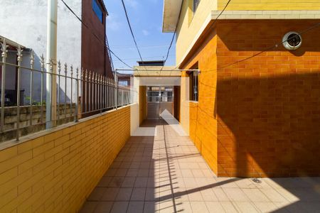 Casa à venda com 130m², 3 quartos e 3 vagasCorredor Externo
