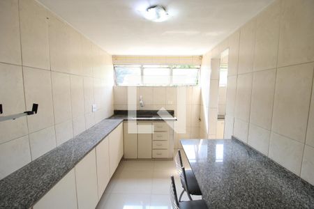 Apartamento para alugar com 77m², 3 quartos e sem vagaCozinha