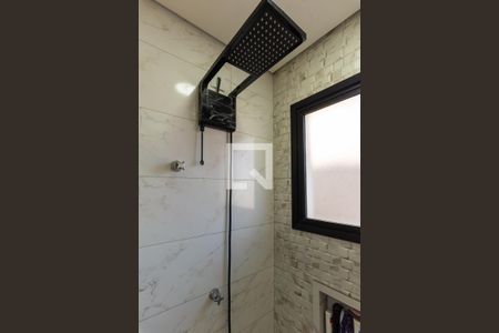 Casa de condomínio para alugar com 330m², 5 quartos e 6 vagas Casa de condomínio para alugar com 330m², 5 quartos e 6 vagasBanheiro da Suíte 3