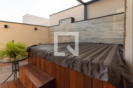 Casa de condomínio para alugar com 330m², 5 quartos e 6 vagas Casa de condomínio para alugar com 330m², 5 quartos e 6 vagasOfurô