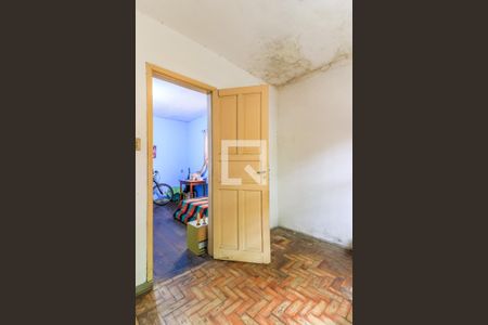 Casa à venda com 200m², 3 quartos e 2 vagas Casa à venda com 200m², 3 quartos e 2 vagasQuarto 3