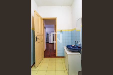 Casa à venda com 200m², 3 quartos e 2 vagas Casa à venda com 200m², 3 quartos e 2 vagasBanheiro