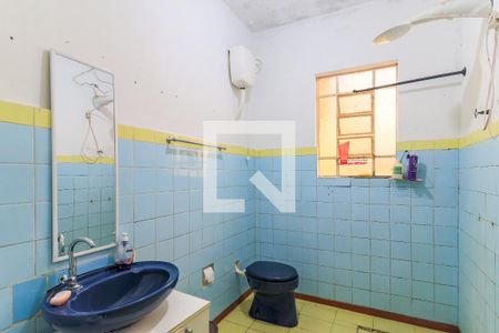 Casa à venda com 200m², 3 quartos e 2 vagas Casa à venda com 200m², 3 quartos e 2 vagasBanheiro