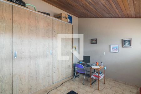 Casa à venda com 160m², 3 quartos e 4 vagasSótão