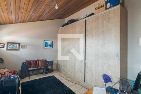 Casa à venda com 160m², 3 quartos e 4 vagasSótão