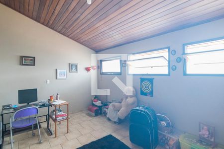 Casa à venda com 160m², 3 quartos e 4 vagasSótão