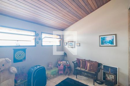 Casa à venda com 160m², 3 quartos e 4 vagasSótão