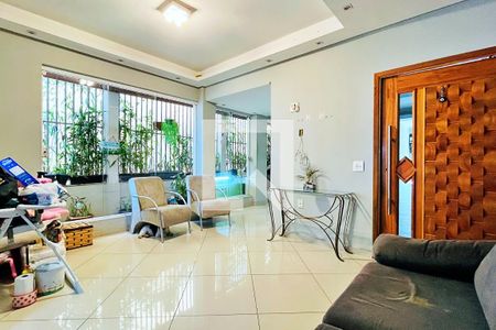 Sala de estar de casa para alugar com 3 quartos, 250m² em Jardim Cumbica, Guarulhos