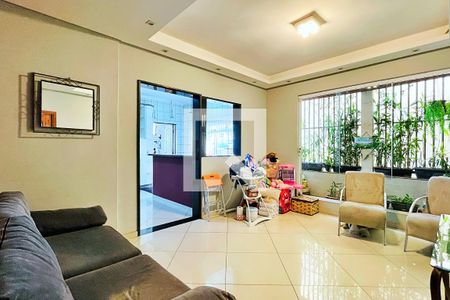 Sala de estar de casa para alugar com 3 quartos, 250m² em Jardim Cumbica, Guarulhos