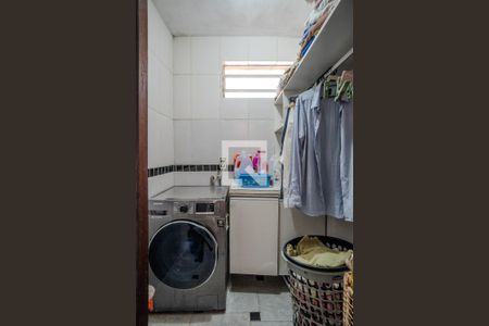 Casa à venda com 286m², 4 quartos e 3 vagas Casa à venda com 286m², 4 quartos e 3 vagasCozinha e Área de Serviço