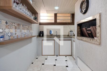 Casa à venda com 286m², 4 quartos e 3 vagas Casa à venda com 286m², 4 quartos e 3 vagasCozinha e Área de Serviço