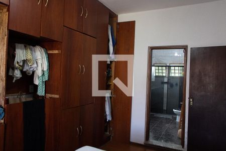 Casa à venda com 190m², 2 quartos e 2 vagasSUÍTE