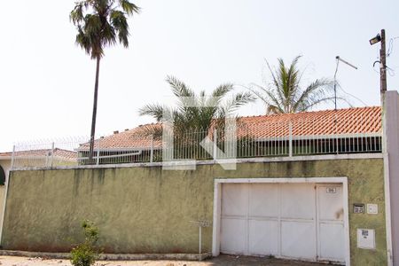 Casa à venda com 190m², 2 quartos e 2 vagasFACHADA