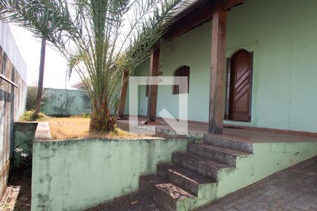 Casa à venda com 190m², 2 quartos e 2 vagasÁREA EXTERNA FRENTE