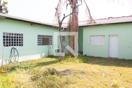 Casa à venda com 190m², 2 quartos e 2 vagasÁREA EXTERNA FUNDOS