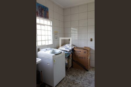 Casa à venda com 190m², 2 quartos e 2 vagasÁREA DE SERVIÇO