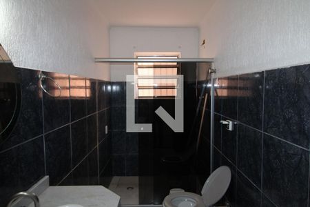 Casa à venda com 240m², 4 quartos e 4 vagasBanheiro 1