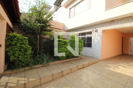 Casa à venda com 240m², 4 quartos e 4 vagasGaragem
