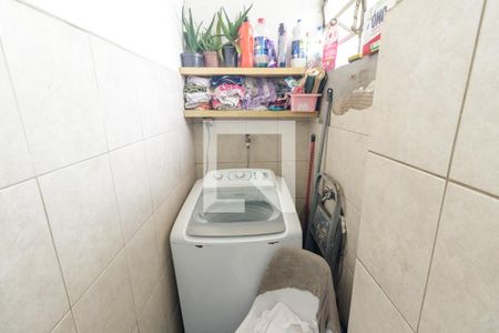 Apartamento à venda com 58m², 2 quartos e sem vaga Apartamento à venda com 58m², 2 quartos e sem vagaLavanderia