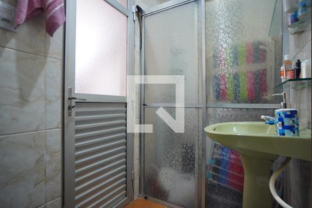 Casa à venda com 360m², 4 quartos e 4 vagasBanheiro da Suíte - Fundos