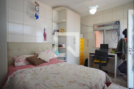 Casa à venda com 360m², 4 quartos e 4 vagasSuíte - Fundos