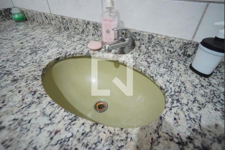 Casa à venda com 360m², 4 quartos e 4 vagasBanheiro Corredor 1