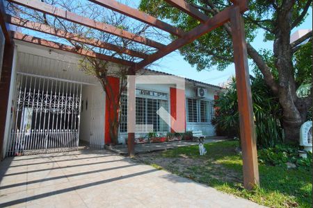 Casa à venda com 360m², 4 quartos e 4 vagasPátio - Fachada
