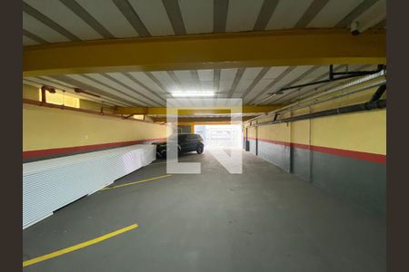 Casa de condomínio para alugar com 85m², 1 quarto e 1 vaga Casa de condomínio para alugar com 85m², 1 quarto e 1 vagaGaragem
