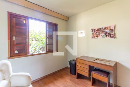 Casa à venda com 363m², 4 quartos e 4 vagas Casa à venda com 363m², 4 quartos e 4 vagasQuarto 2